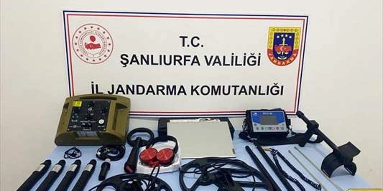 Şanlıurfa'da Dedektörle Kazı Yapan 6 Şüpheli Jandarma Tarafından Yakalandı