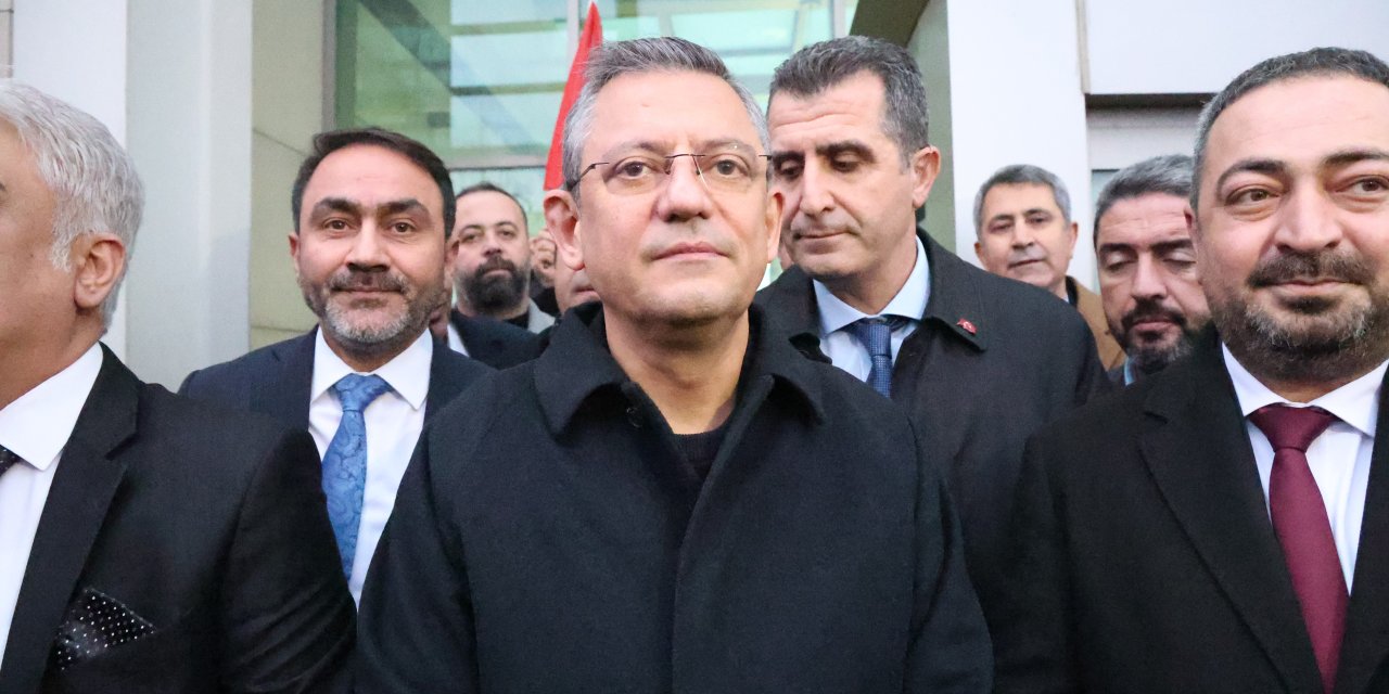 CHP Lideri Özgür Özel, Kamer Genç'i Anma Programında Konuştu: 'İlkeli Siyasetle Varız!