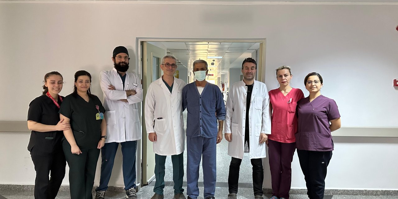 Malatya'da Aort Damarı Yırtılan Hastalara Umut Işığı: Prof. Dr. Katrancıoğlu ve Ekibi Başarıyla Ameliyat Gerçekleştirdi