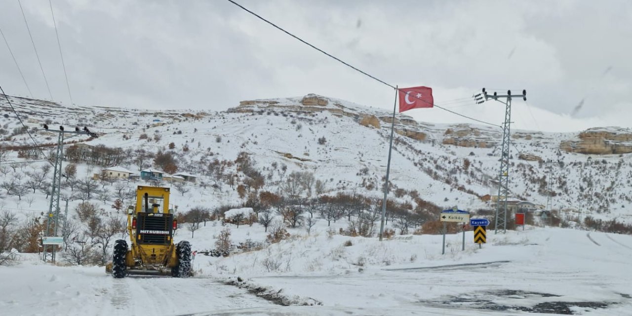 Kar Fırtınası Malatya'yı Esir Aldı: 129 Mahalle Ulaşıma Kapandı