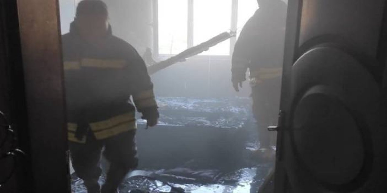 Elektrikli Battaniyeden Çıkan Yangın, Evde Hasara Yol Açtı