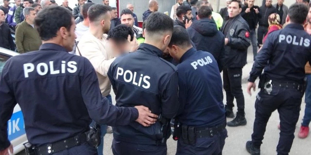Polise Mukavemetten Rahatsızlık Veren 2 Şahıs Gözaltına Alındı