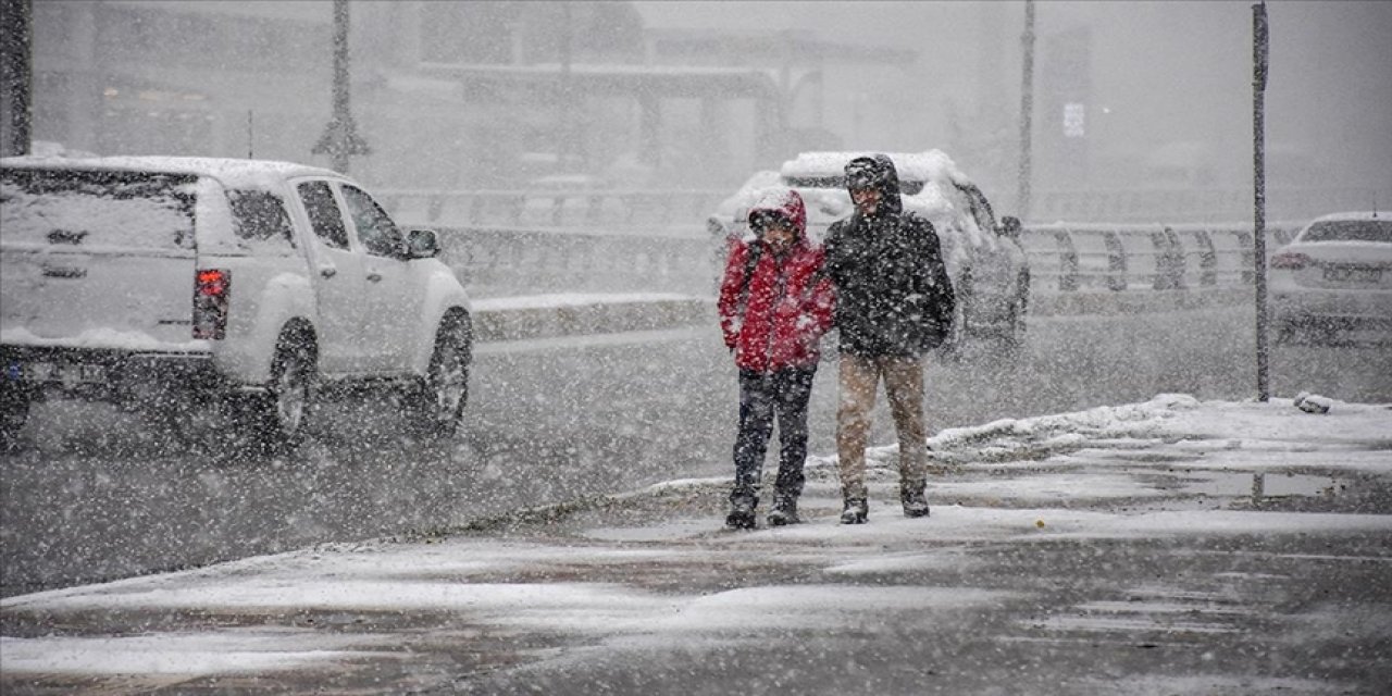 Tunceli, Kars ve Ardahan'da Kar Yağışı Etkisini Arttırıyor