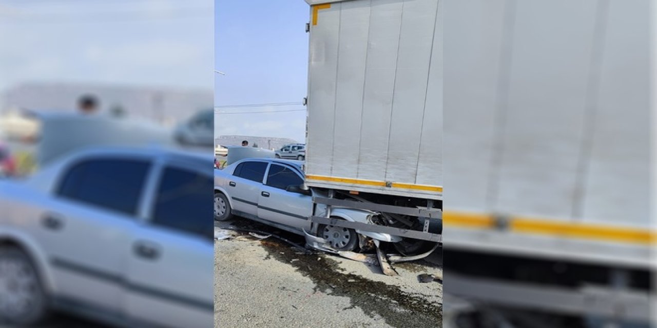 Kaza Malatya-Elazığ Karayolunda Meydana Geldi: Otomobil Kamyonun Altına Girdi