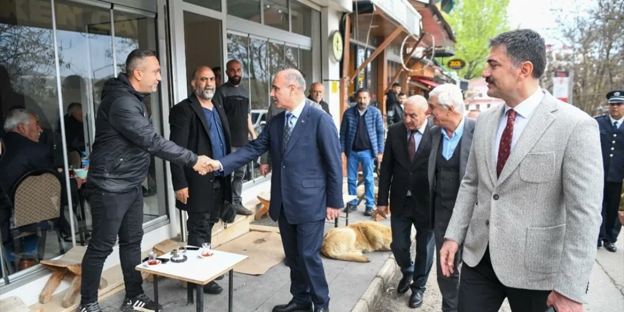 İçişleri Bakan Yardımcısı Mehmet Aktaş, Tunceli'de Esnafı Ziyaret Etti ve Müzeyi İnceledi