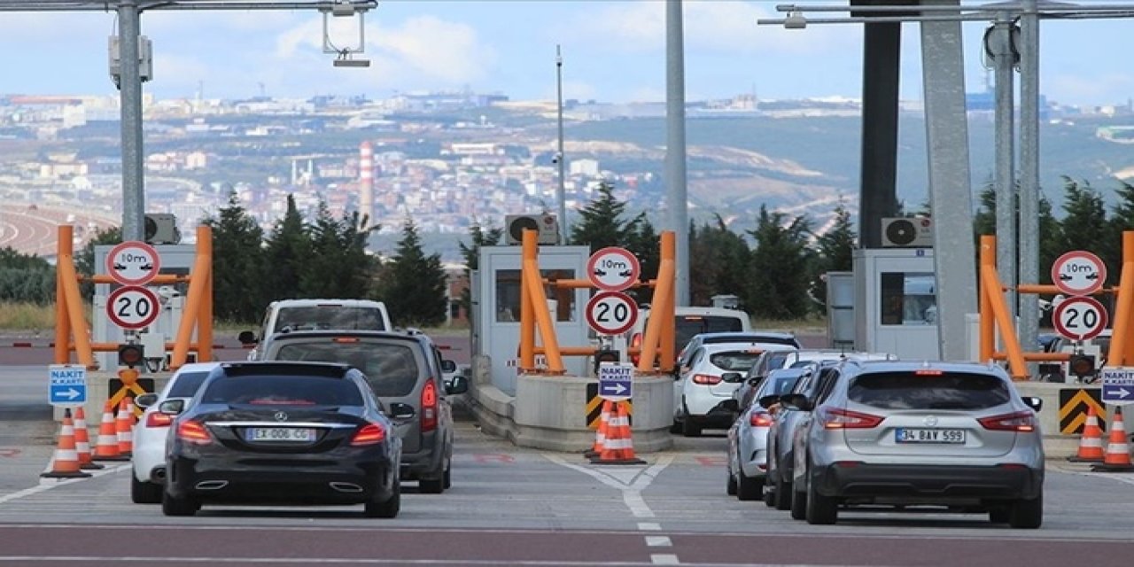 Yollarda bayram tatili hareketliliği sürüyor!