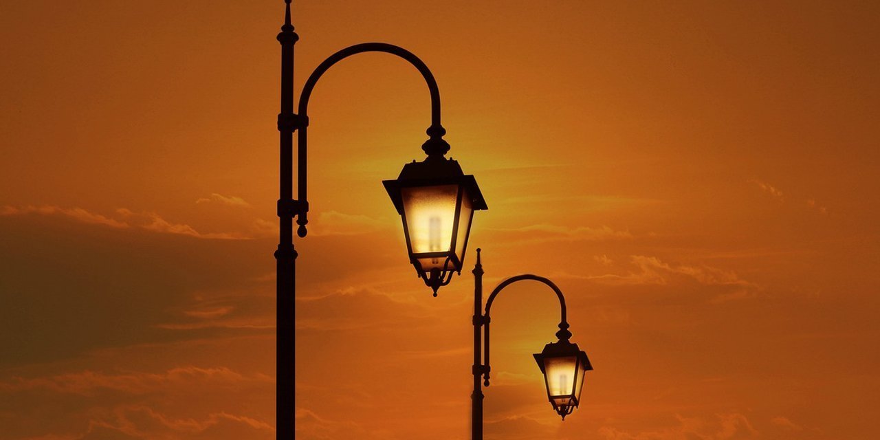 Sokak Lambalarının Sarı Işığının Sırrı ve LED Ampullerin Göz Ardı Edilme Nedenleri