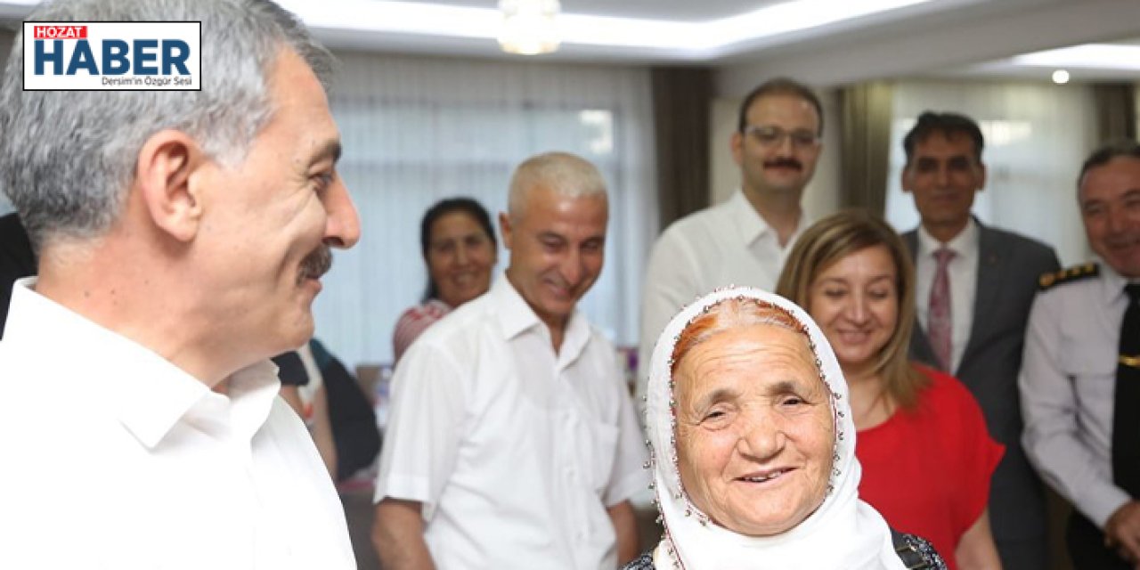 "Tunceli Valisi Özkan, 15 Temmuz'da Şehit Yakınları ve Gaziler İçin Düzenlenen Programa Katıldı"