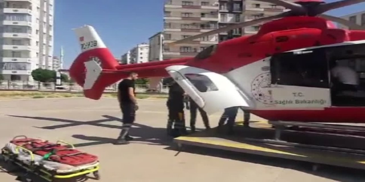 Balkondan Düşen Bebek Helikopterle Hastaneye Nakledildi