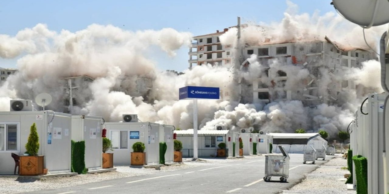 Depremin vurduğu Malatya’da dinamitle yıkımlar hızlandı