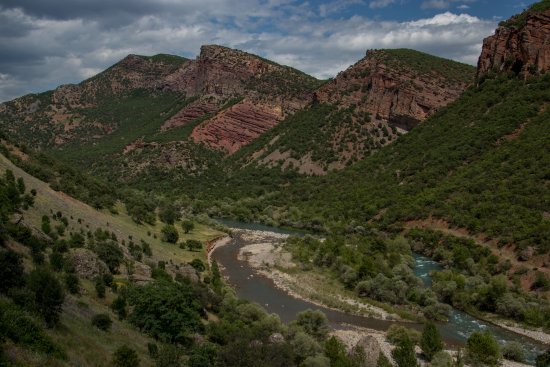 "Tunceli'nin Eşsiz Doğası: Dağların Kucakladığı Bir Doğa Harikası"