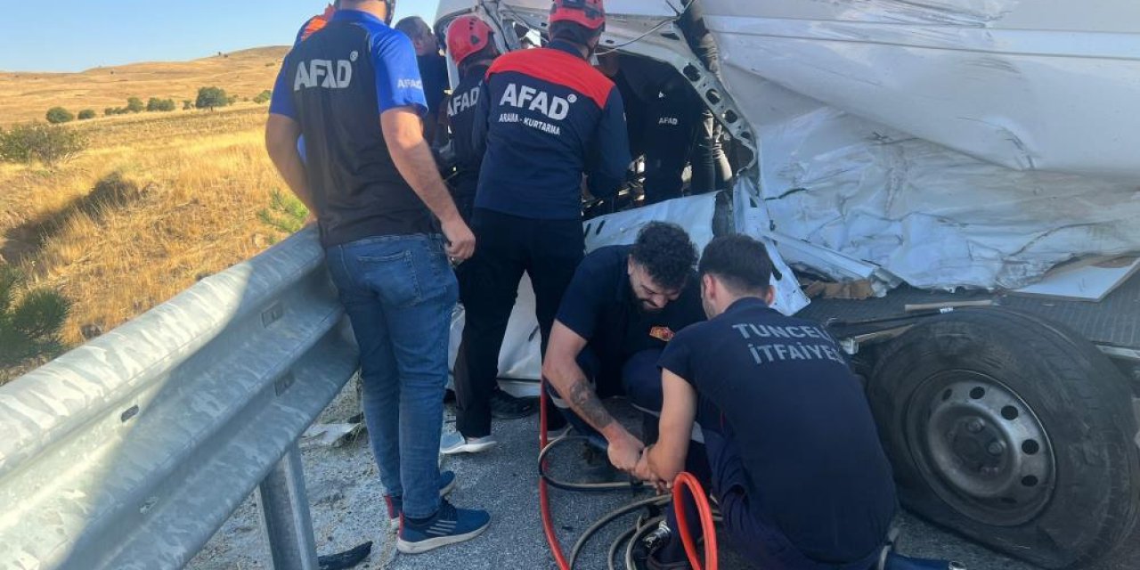 Tunceli Yolu Kan Gölüne Döndü: 3 Ağır Yaralı!