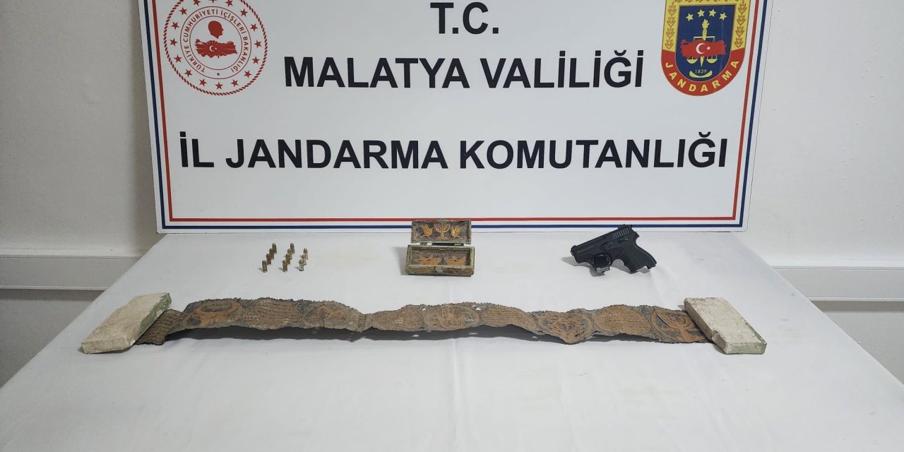 Malatya'da Tarihi Mısırlı Eserler Ele Geçirildi: 2 Gözaltı