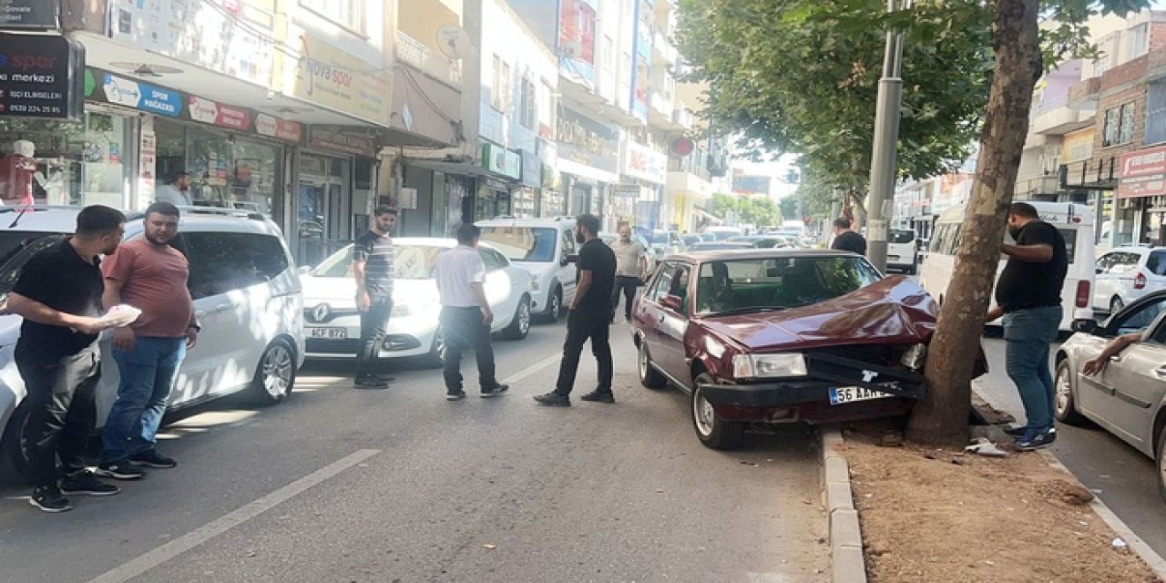 Batman'da ehliyetsiz sürücü kaza yapıp kaçtı iddiası