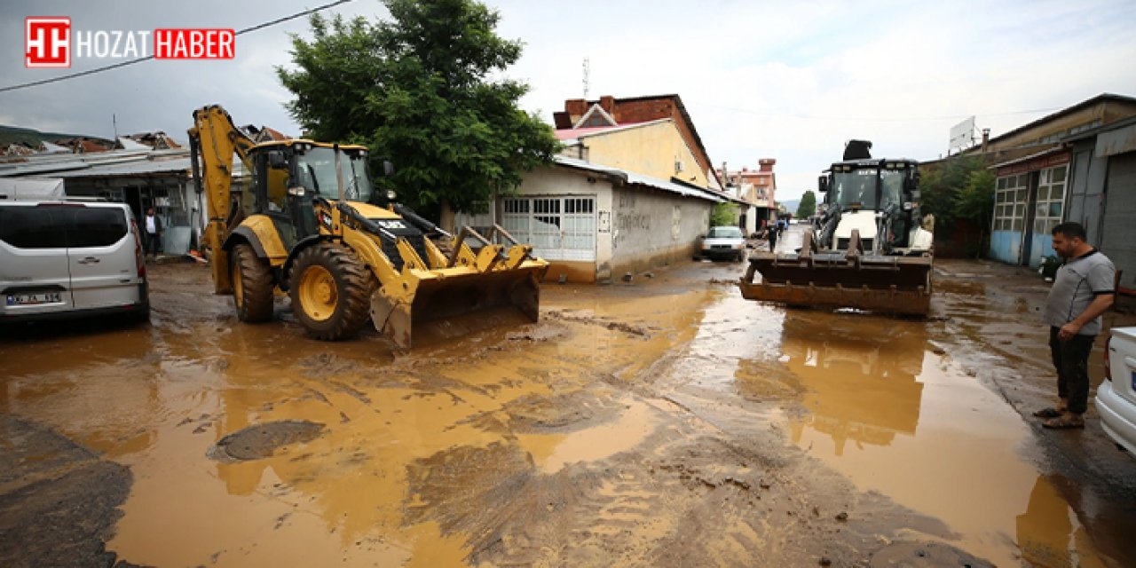 "Bingöl'de Aniden Bastıran Sağanak Yağış Hayatı Olumsuz Etkiledi"