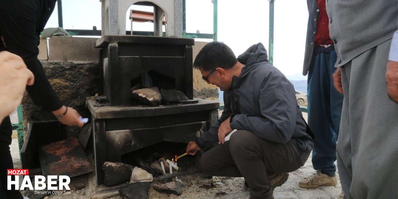 Vali Tekbıyıkoğlu, Sarısaltık Türbesi'nde