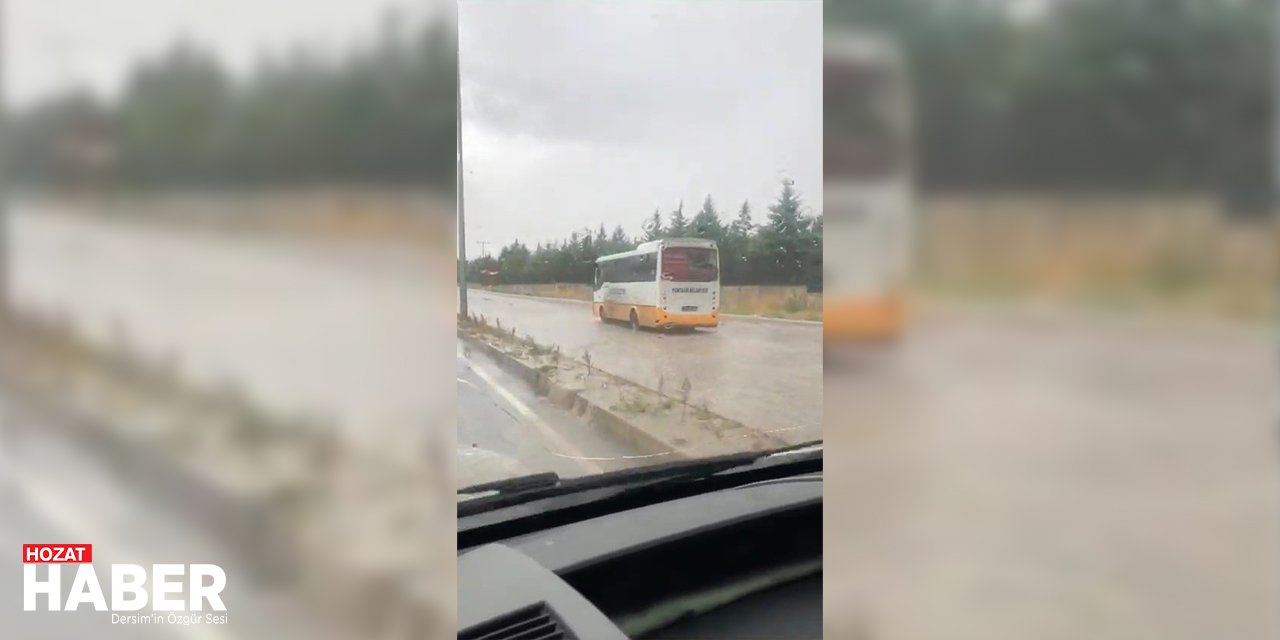 Elazığ'da Sağanak Yağış Otobüsü Mahsur Bıraktı!