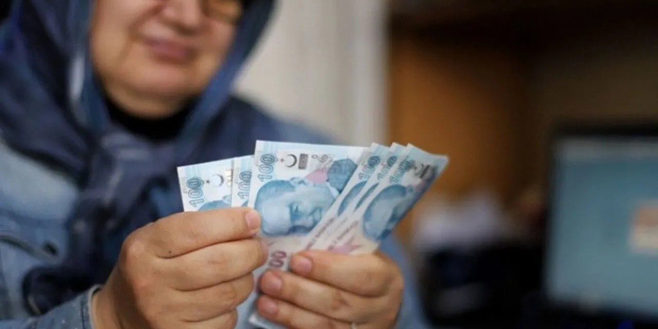 Emeklilere yeni gelir kapısı: 3 yıllık peşin veriliyor! Banka karşılıksız 9.200 lira ödeme yapıyor!