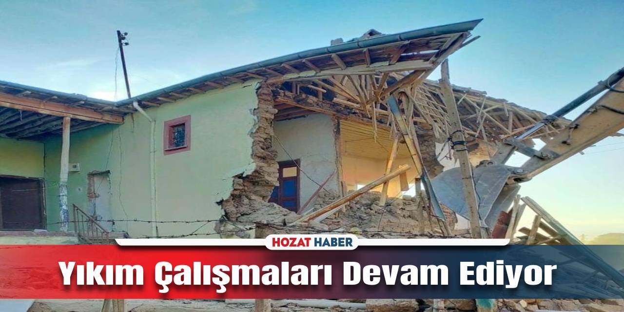 Depremden Sonra Ağır Hasarlı Binaların Yıkımı Devam Ediyor