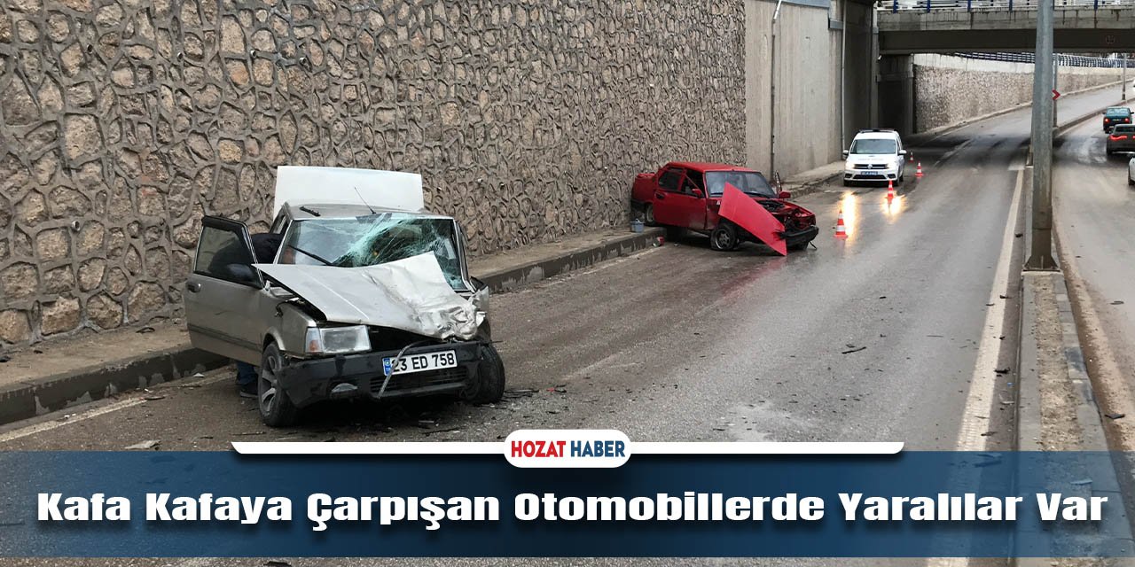 Kafa Kafaya Çarpışan Otomobillerde Yaralılar Var