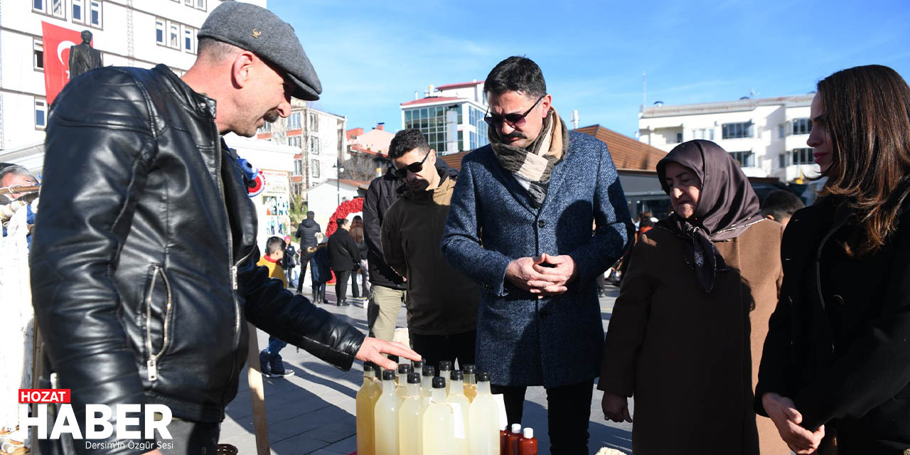 vali-bulent-tekbiyikoglu-annasiyla-birlikte-gagan-geleneklerini-kutladii.jpg